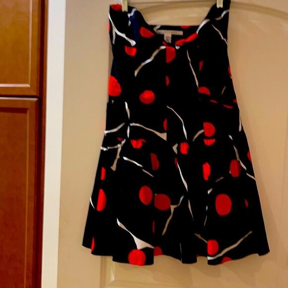 Dress Diane Von Furstenberg daytime or evening. - Picture 1 of 3